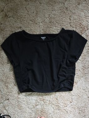 Old Navy Black Short-Sleeve Ruched Crop Top